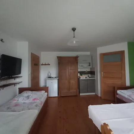 Przy Szlaku Na Sokolice Krościenko